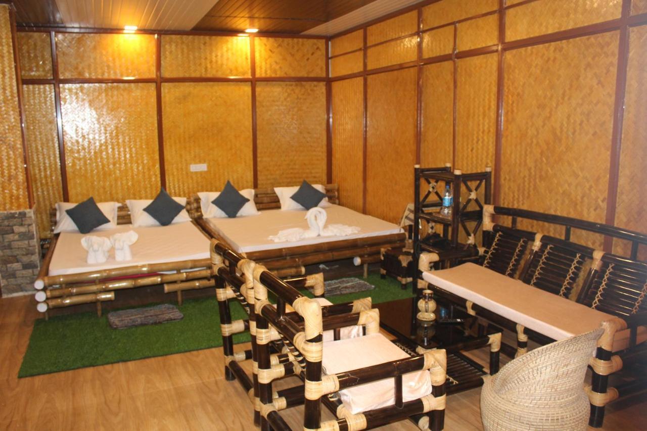 Tusker Tea County Hotell Chālsa Eksteriør bilde